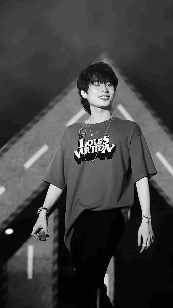 Ảnh J97 Với Phong Cách Cá Tính Và Thần Thái Riêng 16