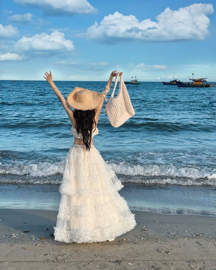 Ảnh gái xinh Che Mặt đi biển cuốn hút