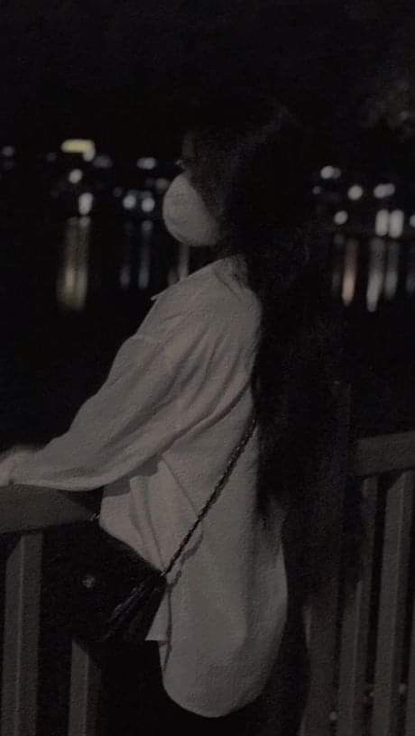 Ảnh girl che mặt lạnh lùng: Cá tính mạnh mẽ 8