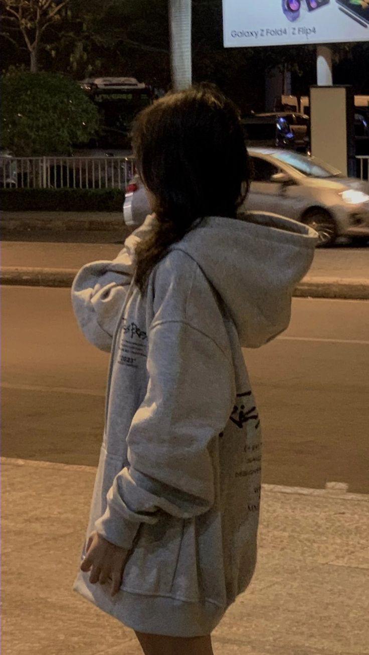 Ảnh girl che mặt lạnh lùng: Cá tính mạnh mẽ 22