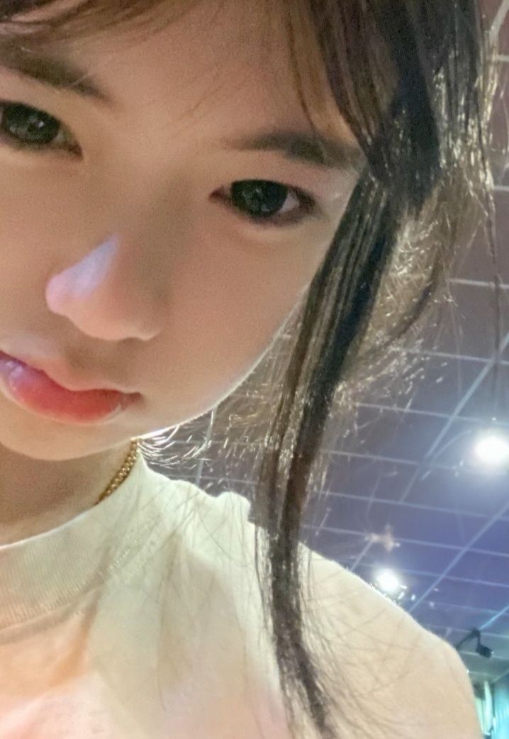 Ảnh hot girl đáng yêu với nụ cười trong trẻo