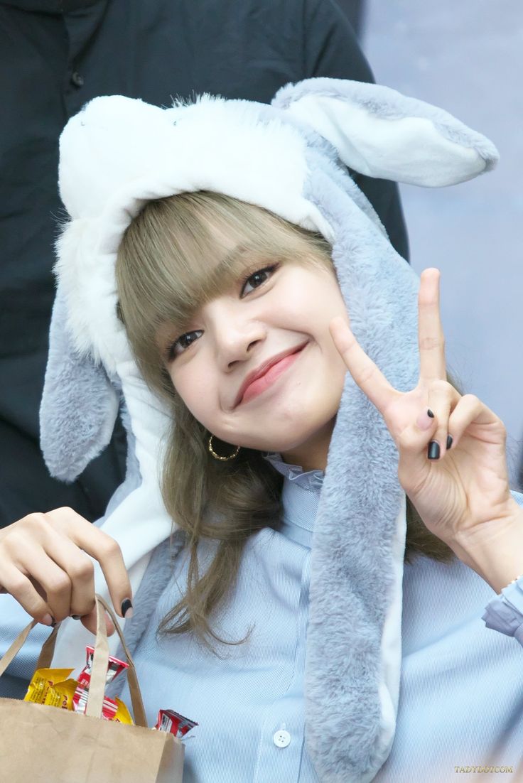 Ảnh Lisa Thần Thái Đỉnh Cao Đậm Chất Idol 13